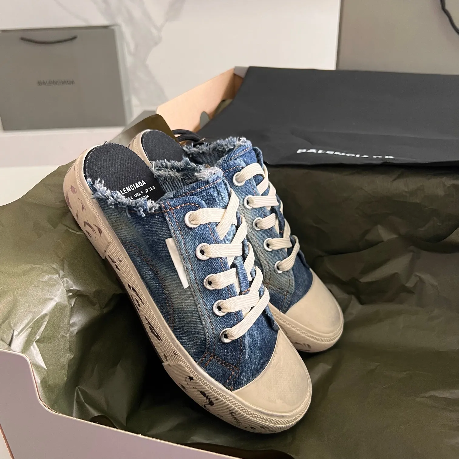👟👟Ex-factory price 420👟👟 Half-drag denim BALENCIAGA washed and aged craftsmanship half-drag low-top with original packaging Code number: 35-44 (45 customized)